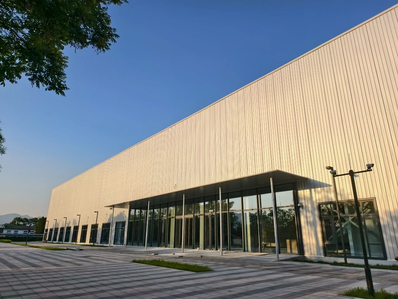 城市焕新 | 老厂房“变身”卫星装备研发制造基地