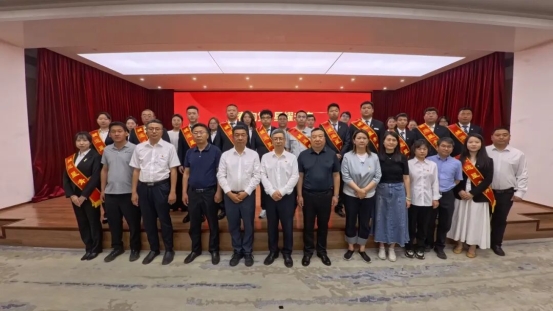 表彰丨北京建工城市运营公司召开“青年榜样”表彰大会